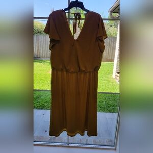 London Times Woman, 1X, elastic waist, tie back, v-neck Midi Dress